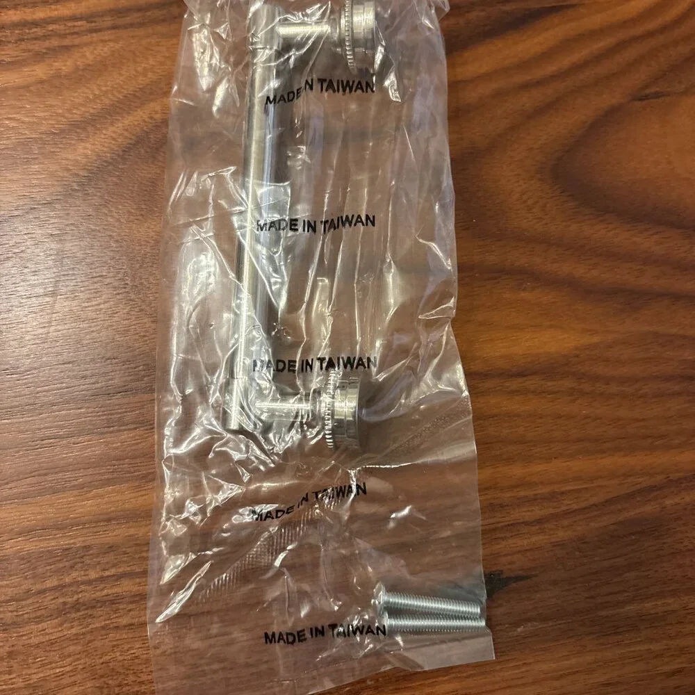 RH Asbury Pull – 4